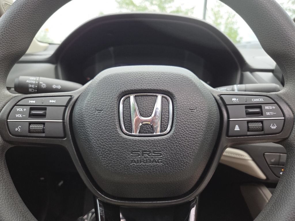 Certified 2025 Honda Accord SE image 29