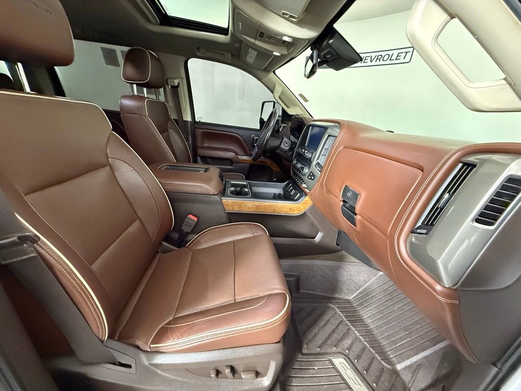 Used 2019 Chevrolet Silverado 3500 High Country w/ Duramax Plus Package image 17