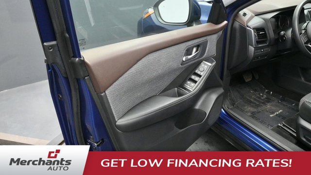 Used 2023 Nissan Rogue SV AWD/4WD image 29