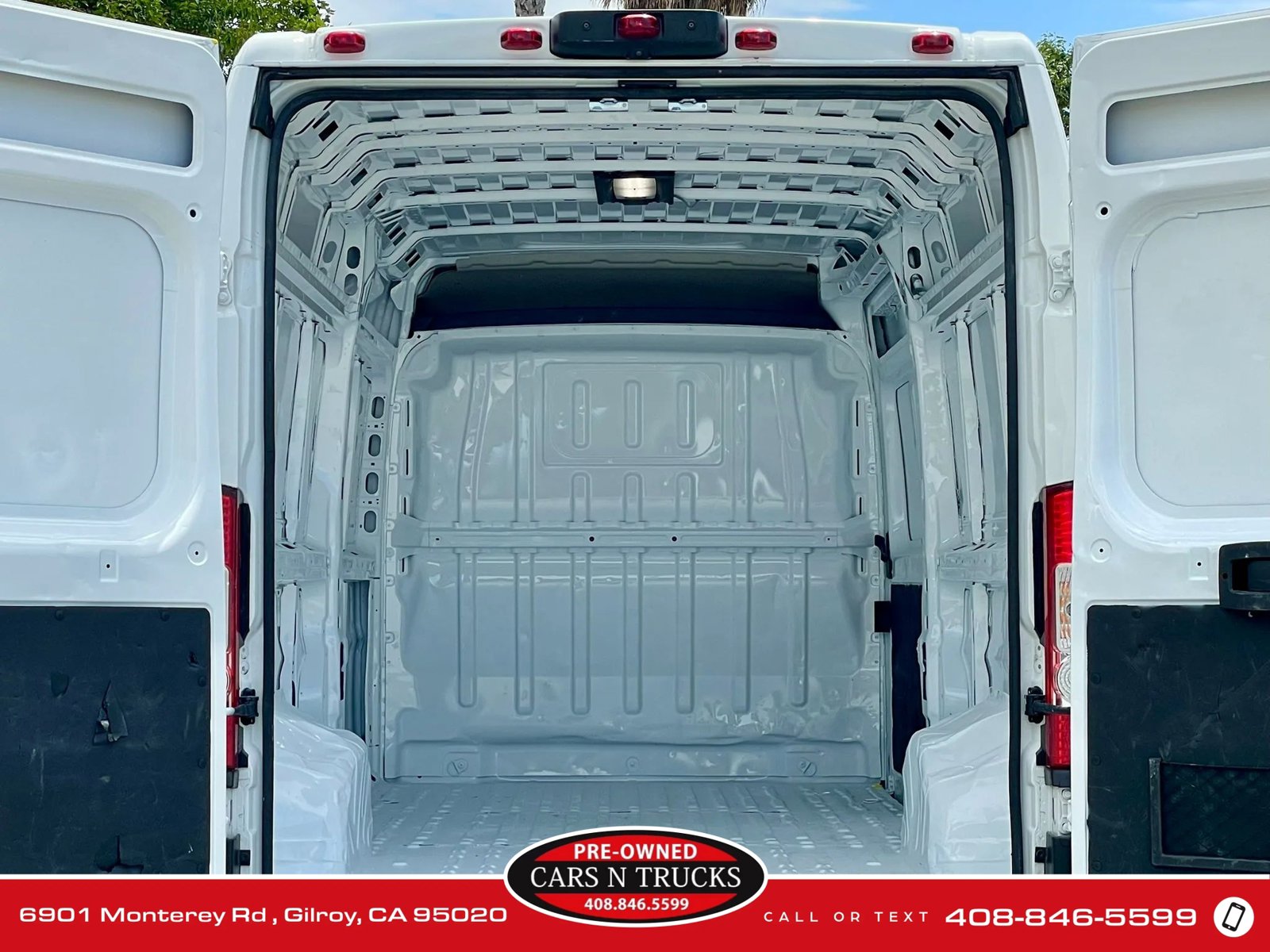 Used 2023 RAM ProMaster 3500 w/ Convenience Group FWD image 8