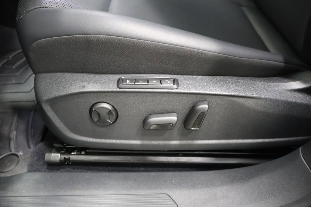 Used 2022 Volkswagen ID.4 Pro S image 14