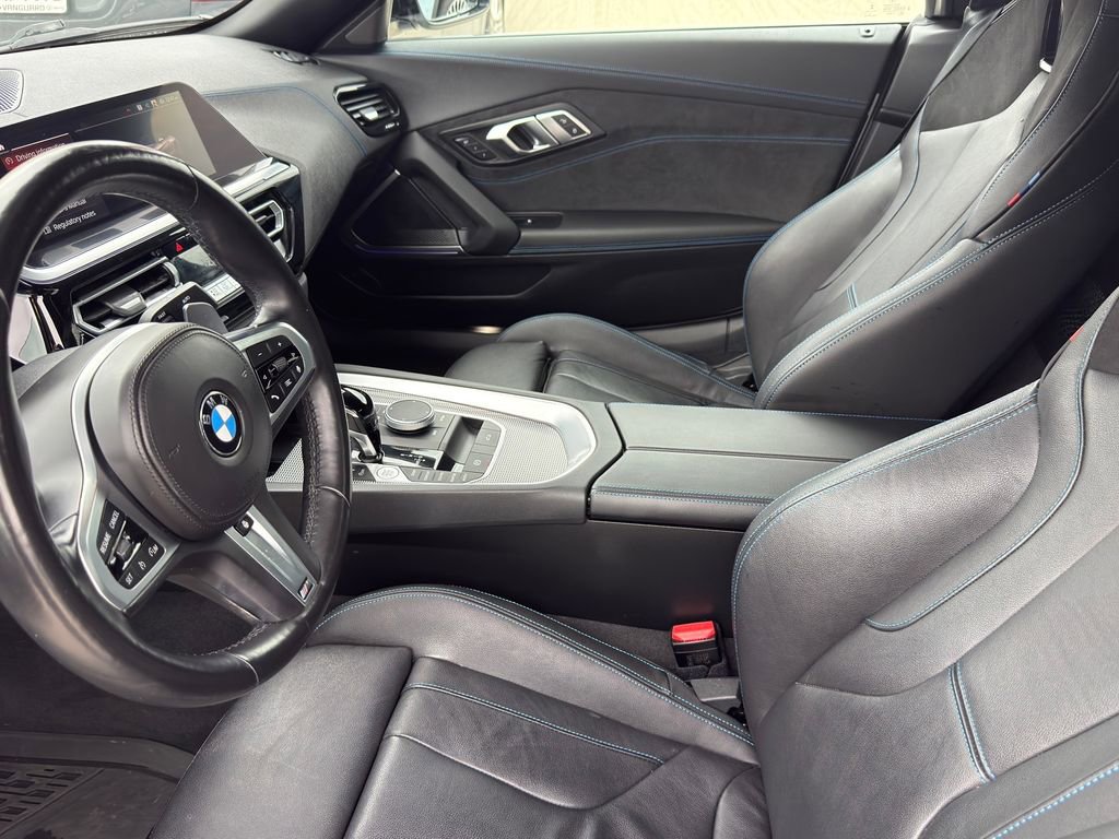 Used 2022 BMW Z4 M40i image 12