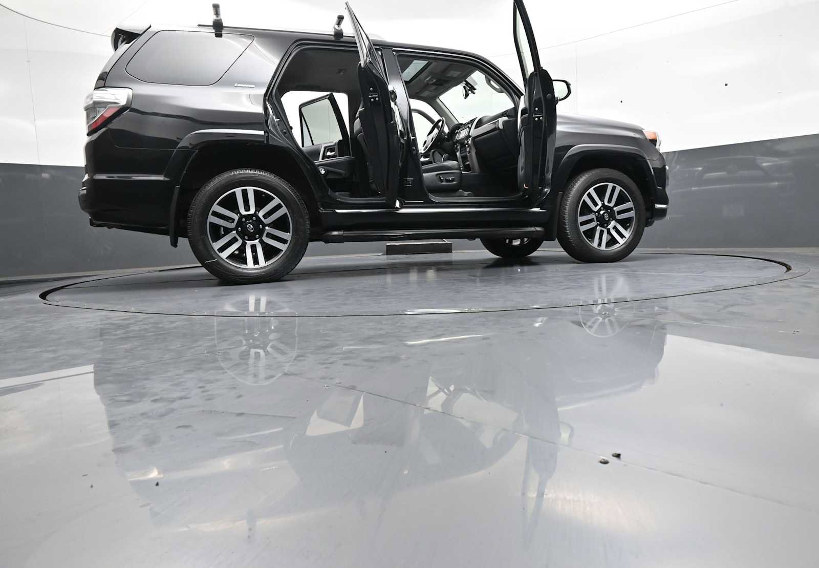 Certified 2019 Toyota 4Runner Limited AWD/4WD image 50
