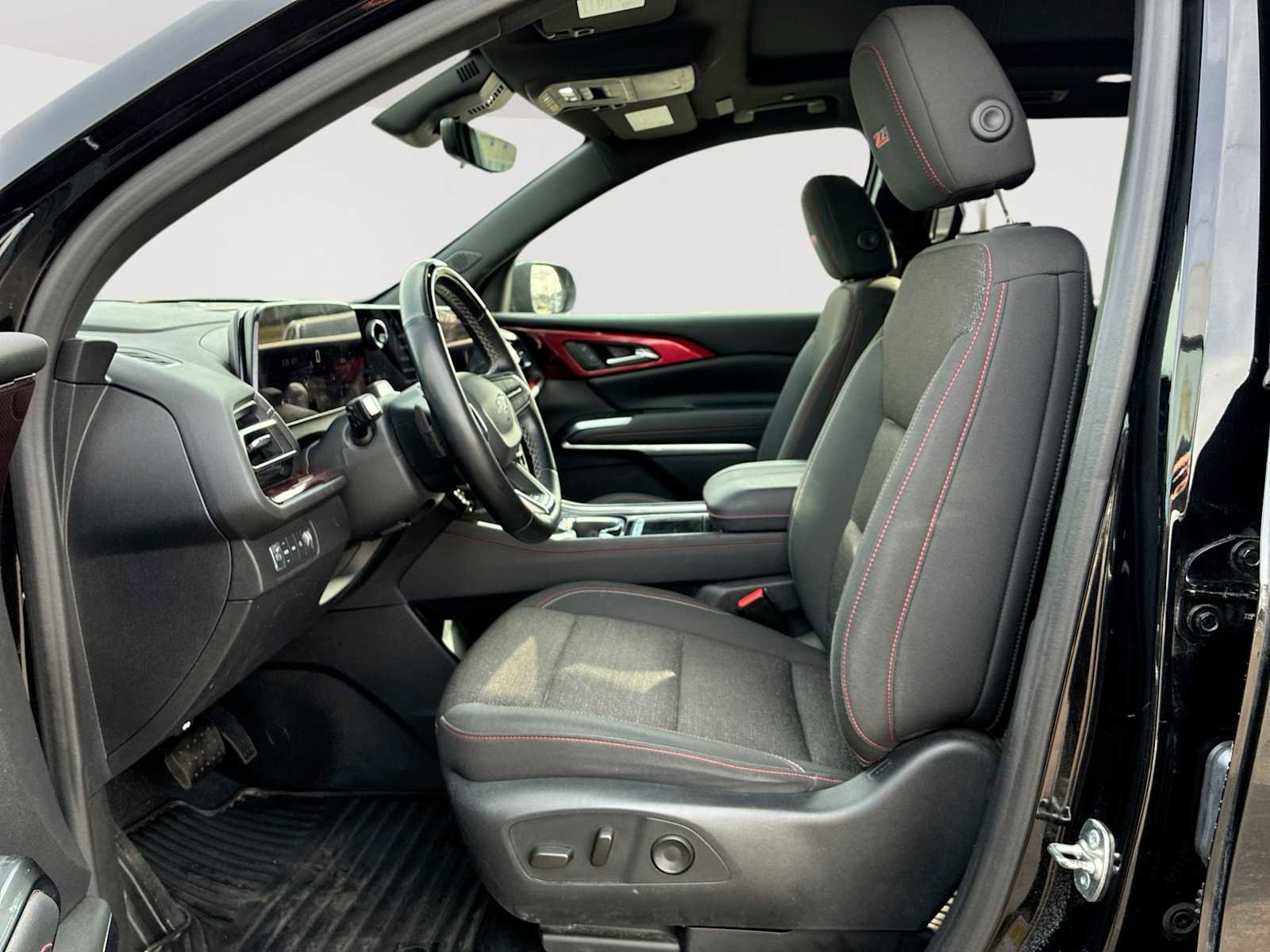 Certified 2024 Chevrolet Traverse Z71 w/ Enhanced Driving Package image 20