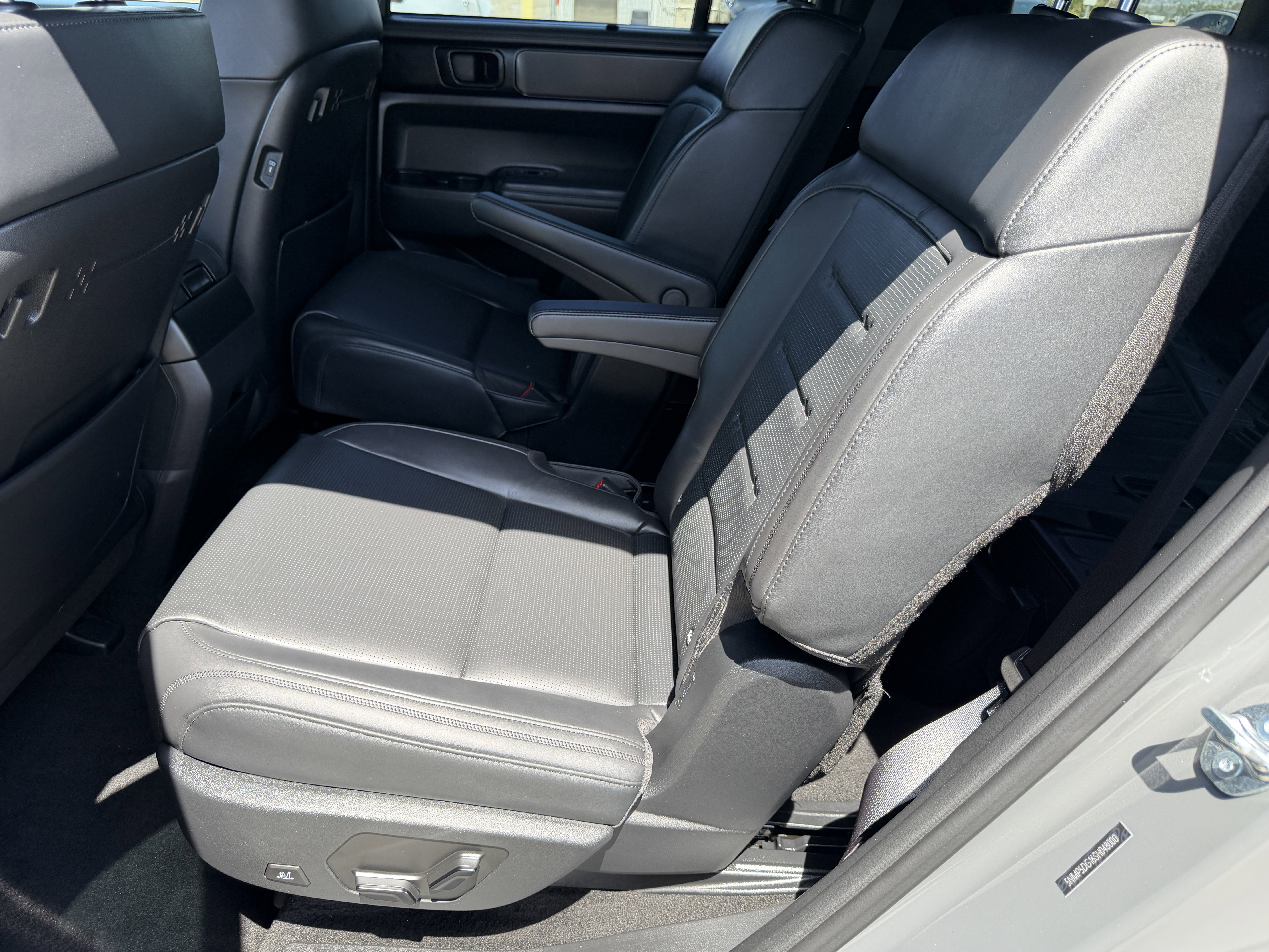 Used 2025 Hyundai Santa Fe Calligraphy AWD/4WD image 32