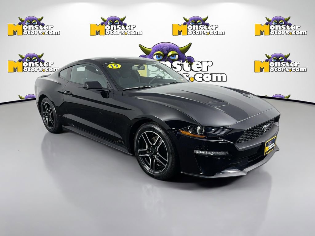 Used 2019 Ford Mustang Premium w/ Equipment Group 101A RWD image 3
