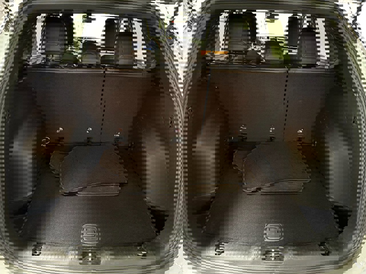 Used 2025 Jeep Compass Limited image 9