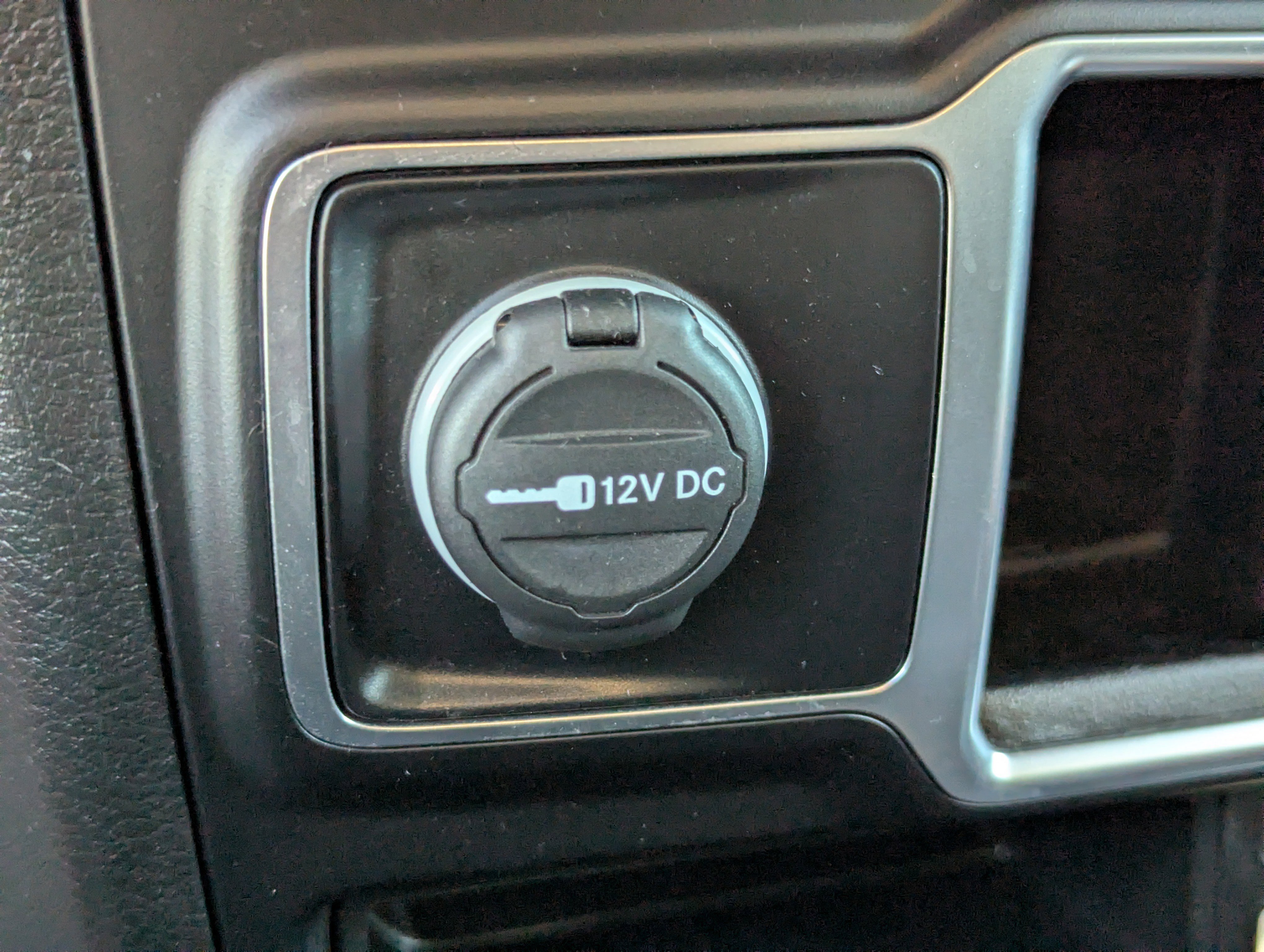 Used 2020 Jeep Gladiator Sport w/ Trailer Tow Package image 31