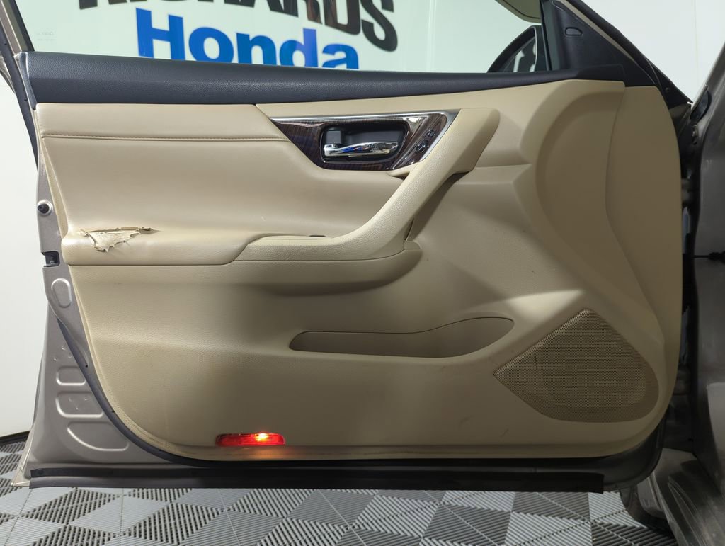 Used 2014 Nissan Altima 3.5 SL w/ Technology Package image 8