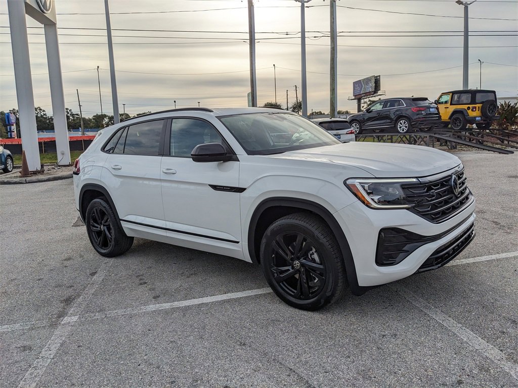 New 2026 Volkswagen Atlas Cross Sport SEL R-Line image 10
