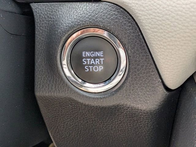 Used 2025 Toyota RAV4 XLE Premium image 22