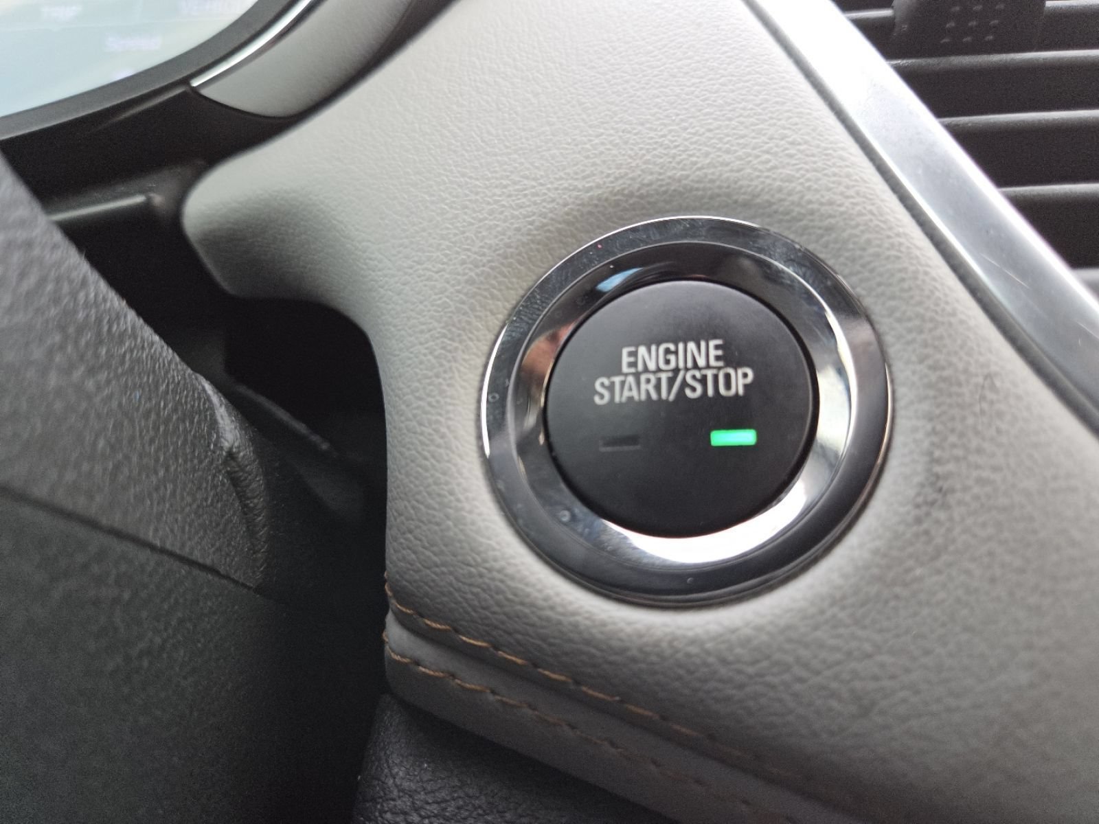 Used 2019 Chevrolet Trax Premier FWD image 9