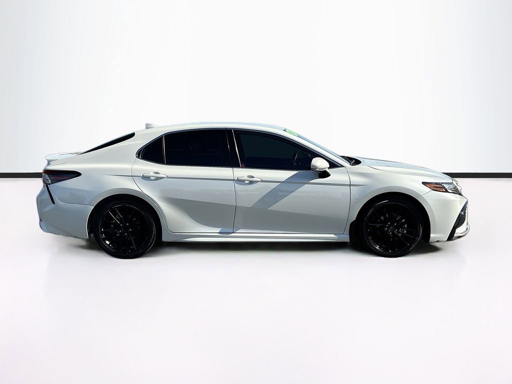 Used 2024 Toyota Camry XSE FWD image 4