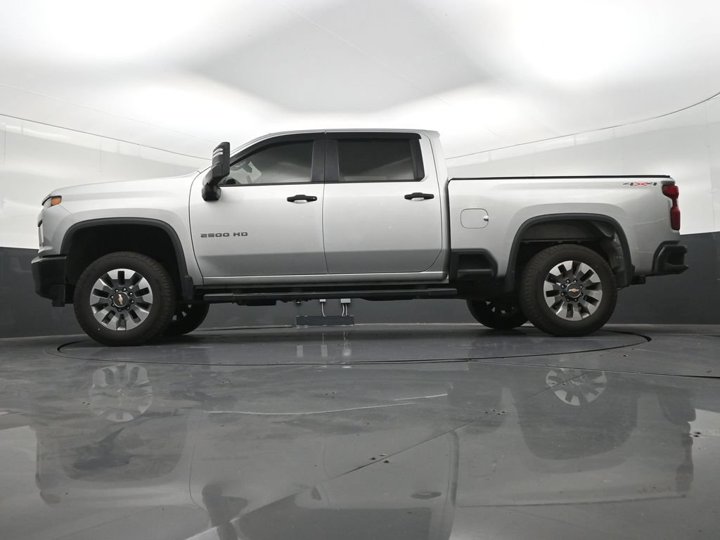 Used 2022 Chevrolet Silverado 2500 Custom w/ Custom Convenience Package AWD/4WD image 24