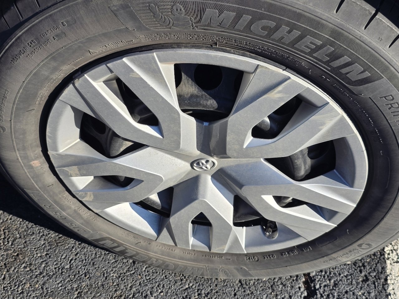 Used 2023 Toyota Corolla Cross L image 13