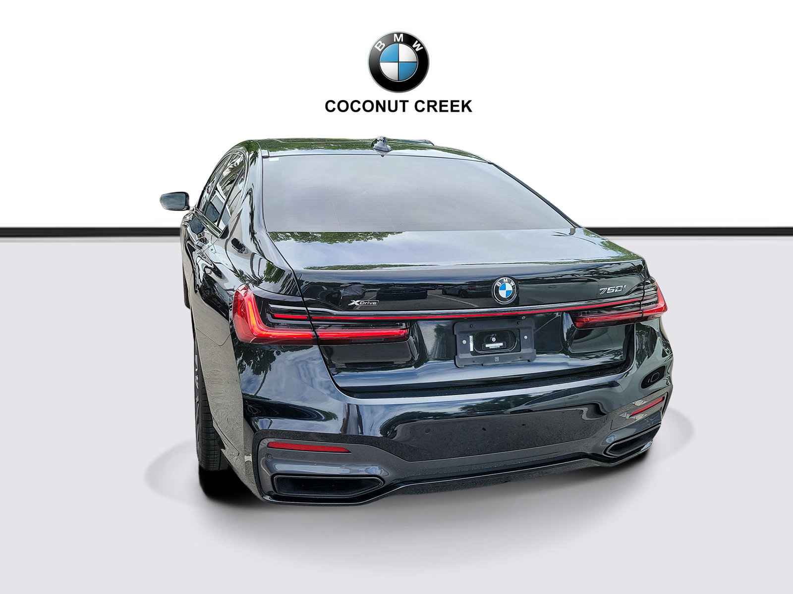 Certified 2022 BMW 750i xDrive w/ Executive Package AWD/4WD image 3