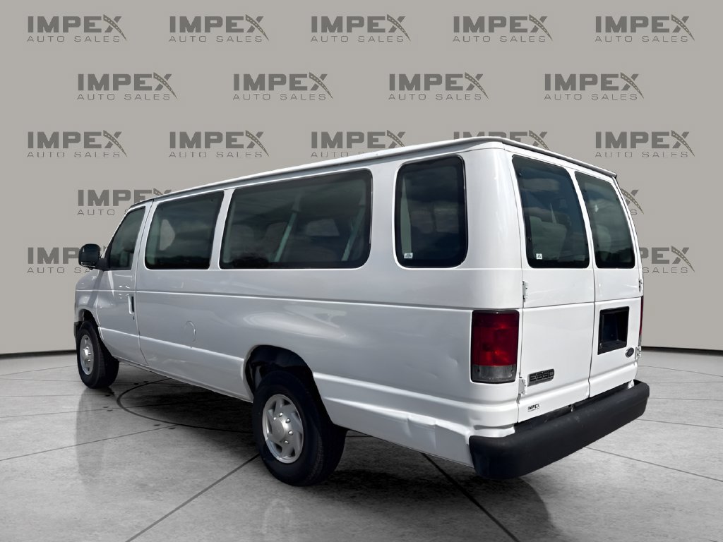 Used 2008 Ford E-350 and Econoline 350 XLT RWD image 3