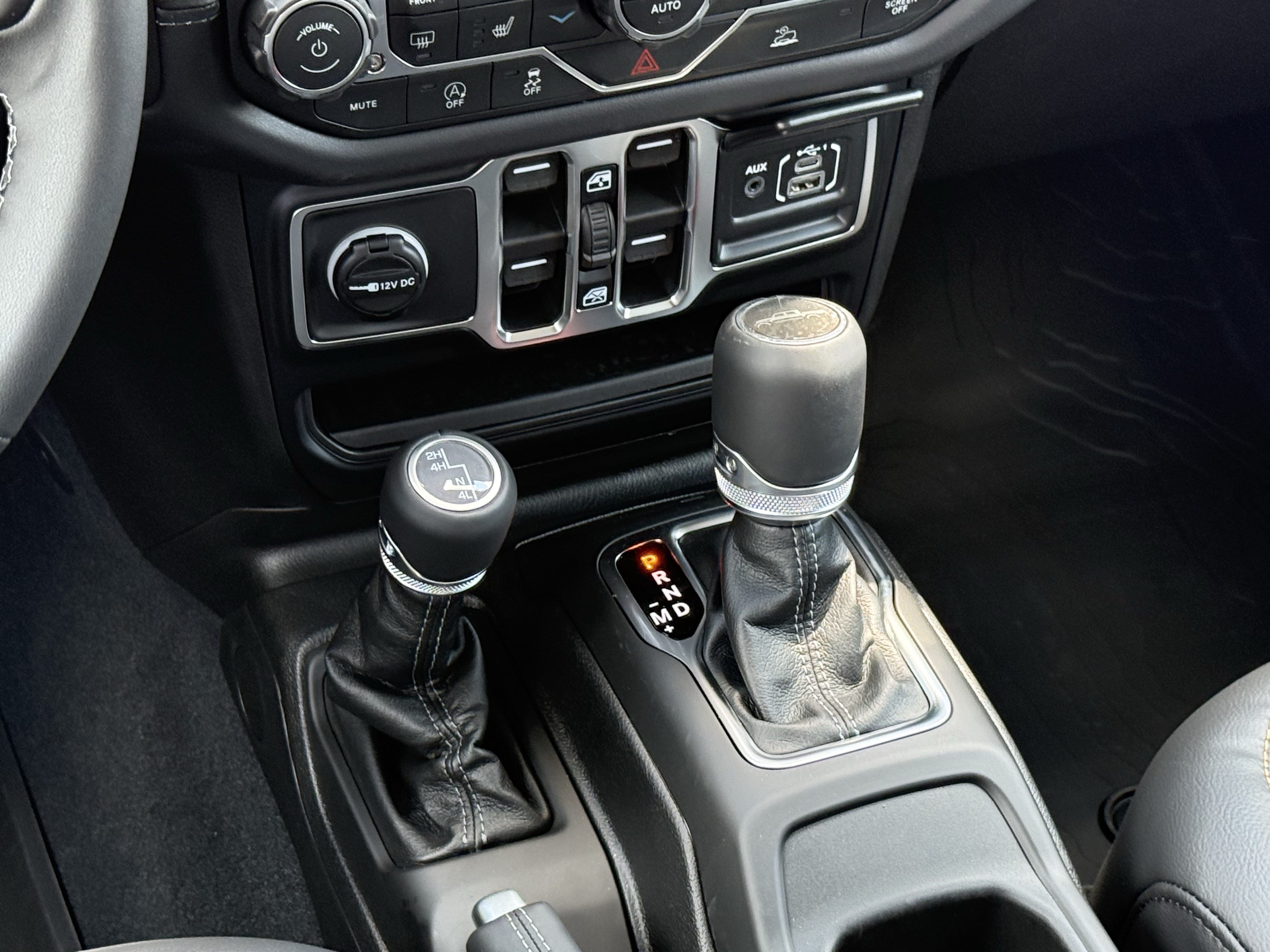 New 2026 Jeep Gladiator Sport AWD/4WD image 15