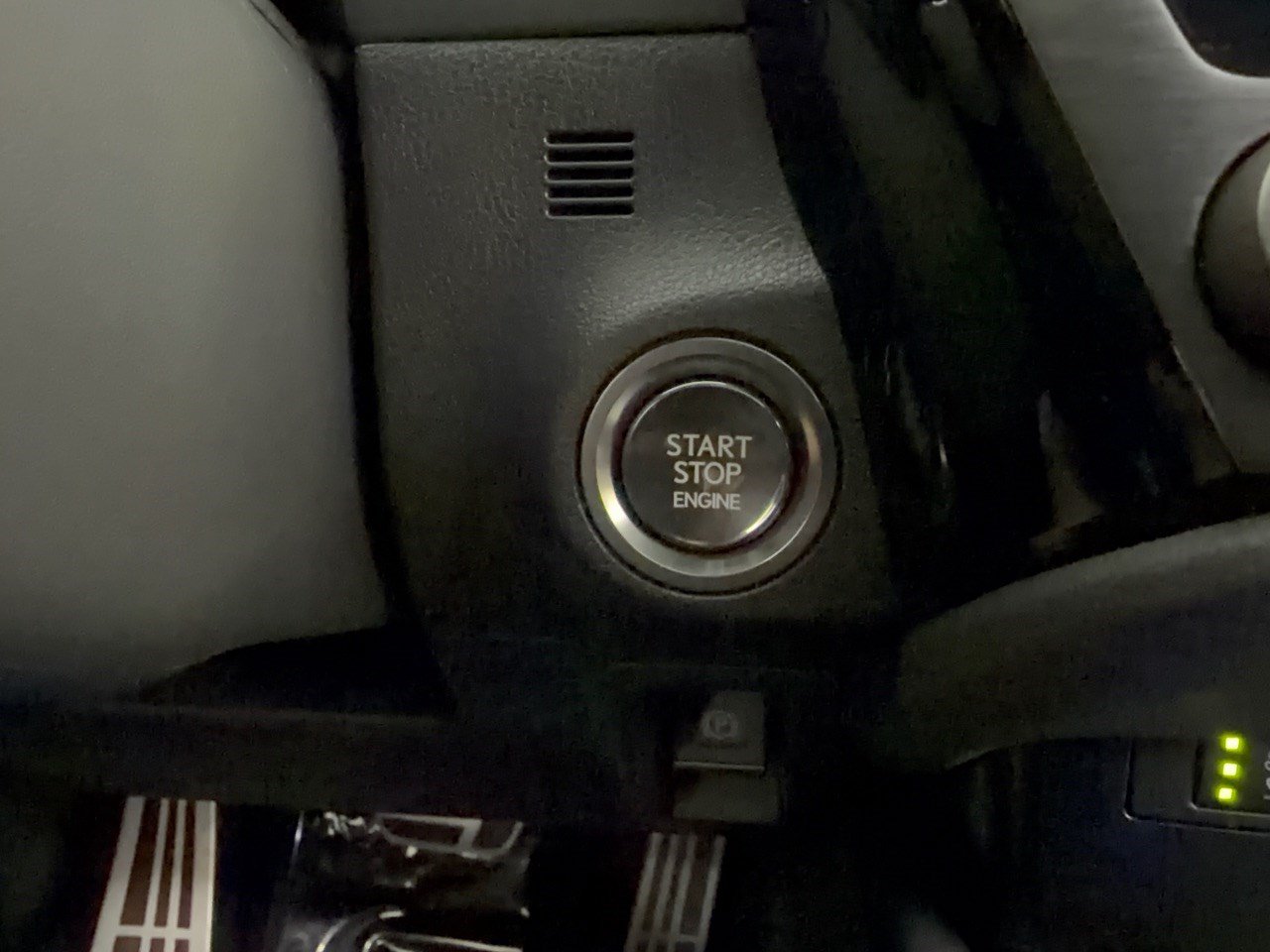 Certified 2024 Lexus ES 350 F Sport w/ Accessory Package (Z2) FWD image 21