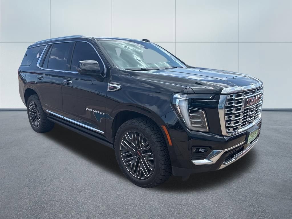 Used 2025 GMC Yukon Denali w/ Sun & Power Step Package AWD/4WD image 2