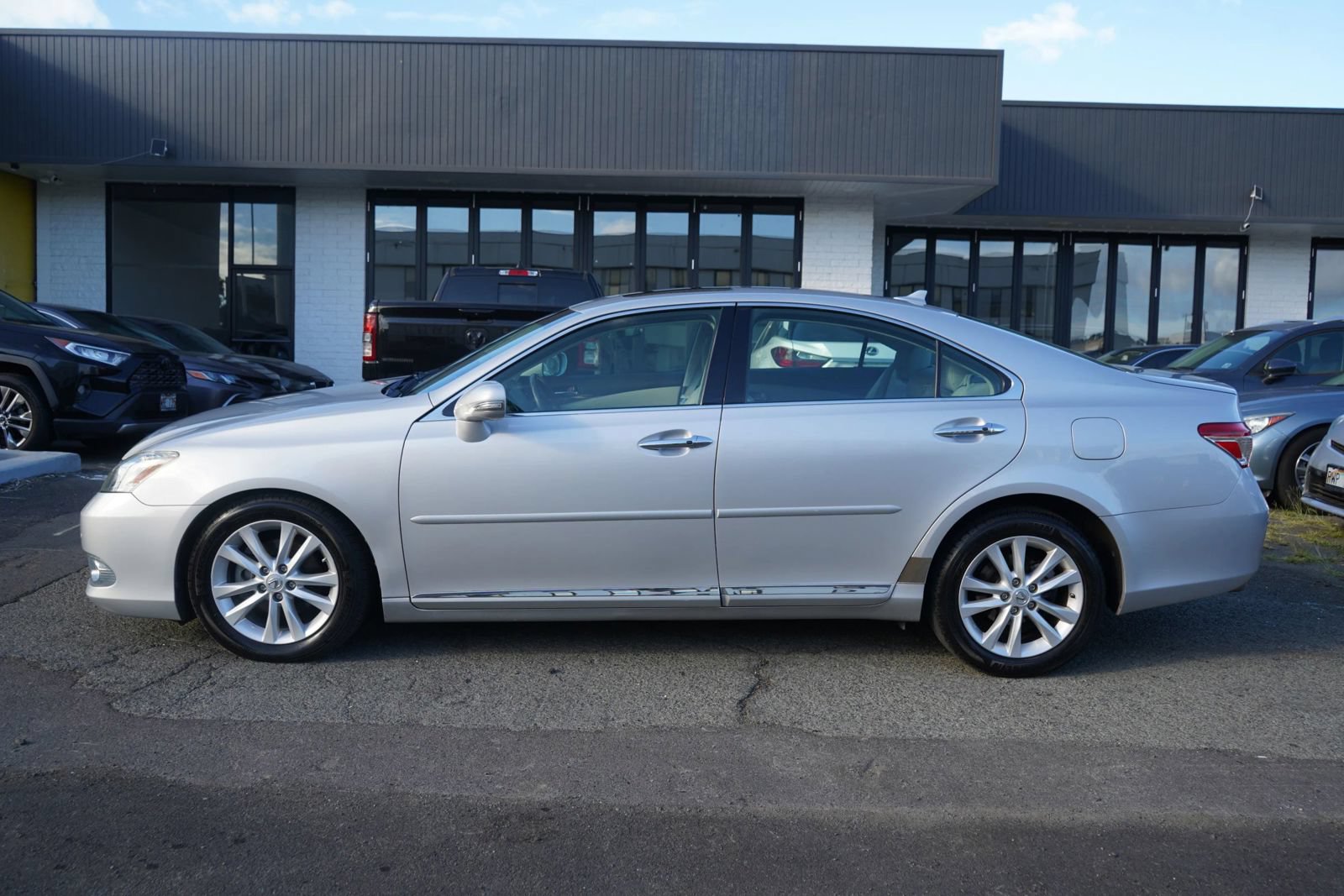 Used 2012 Lexus ES 350 FWD image 2