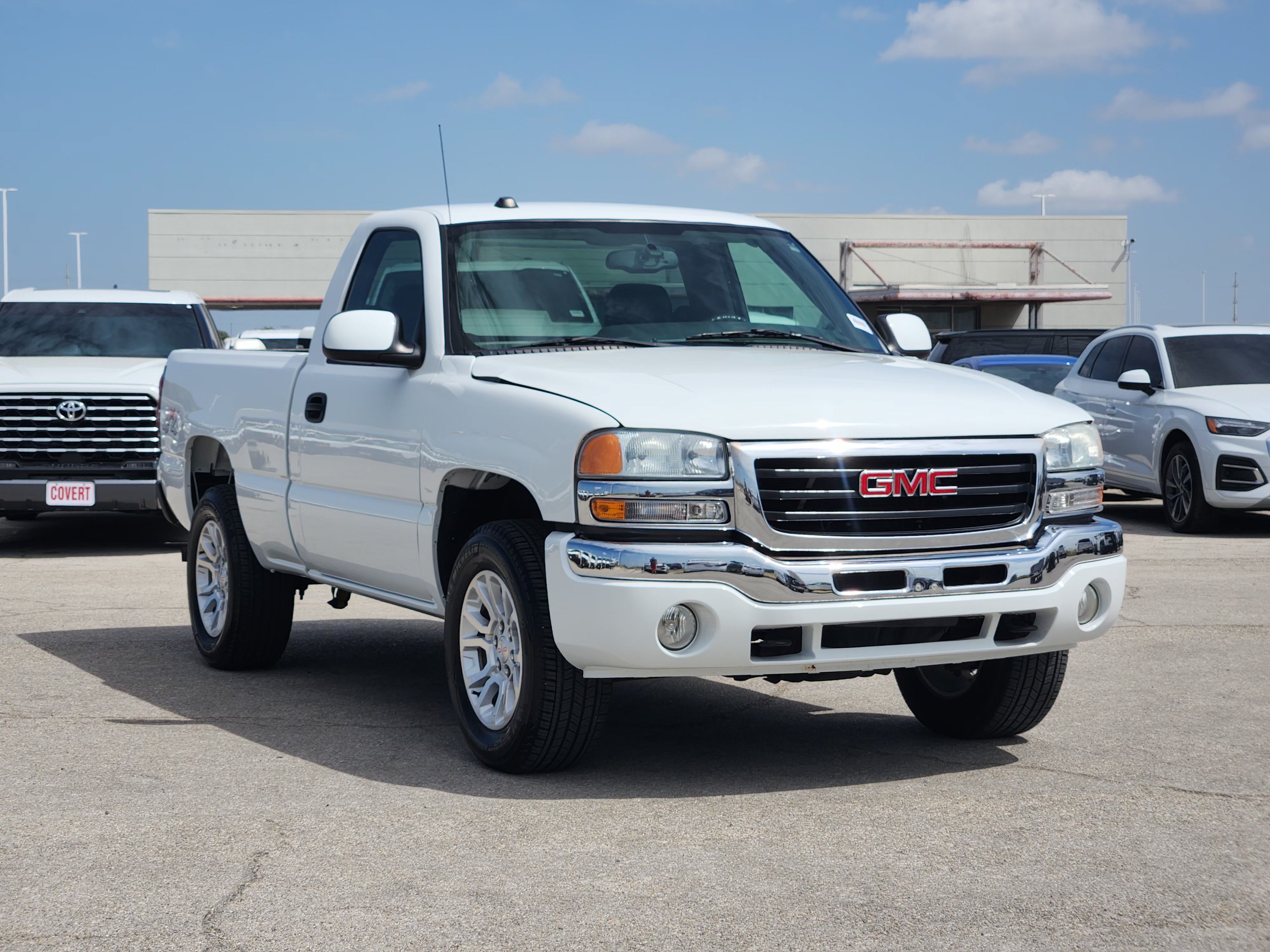 Used 2004 GMC Sierra 1500 SLE w/ Light Duty Power Package AWD/4WD image 3