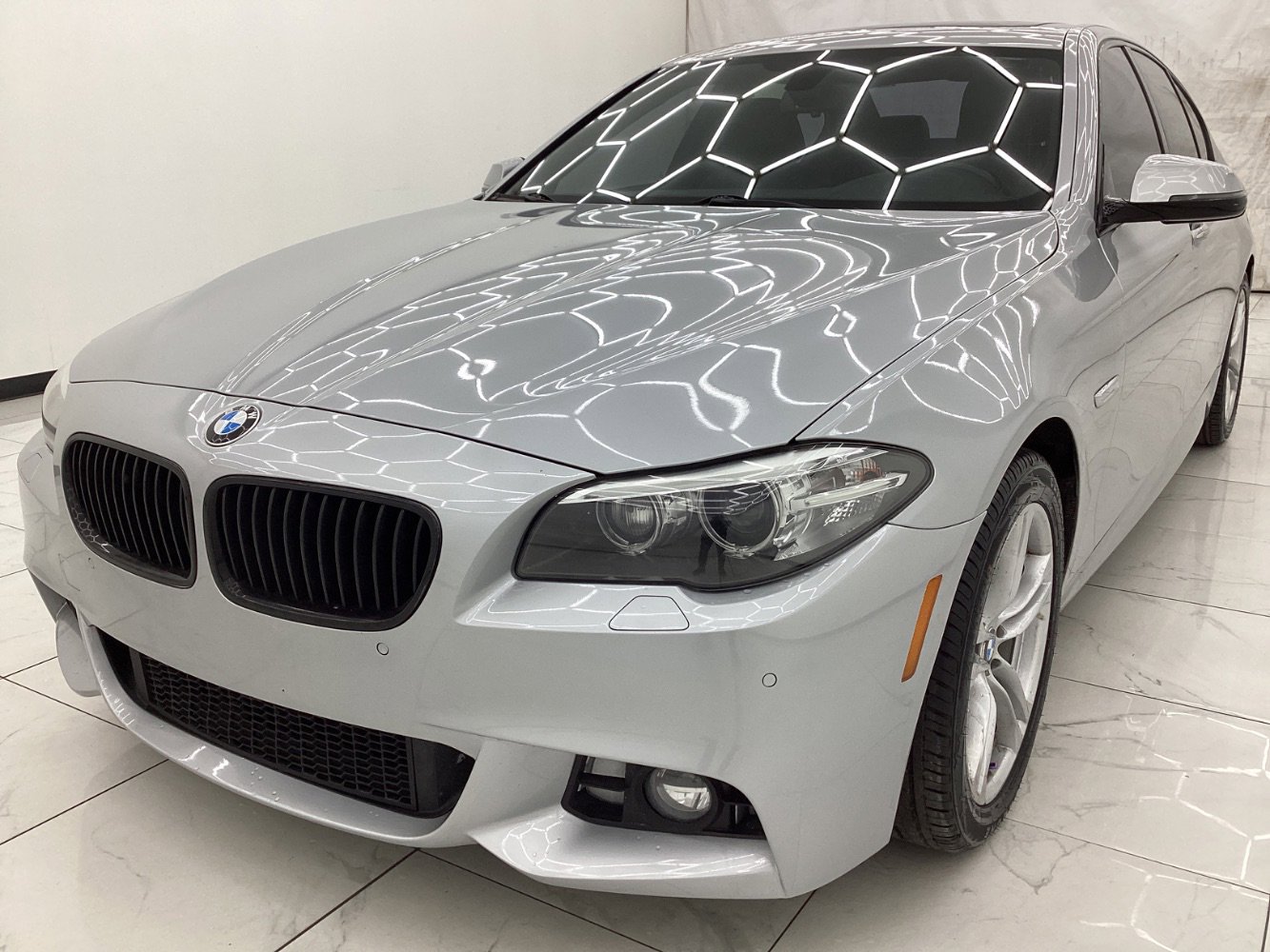 Used 2015 BMW 528i xDrive Sedan AWD/4WD image 1