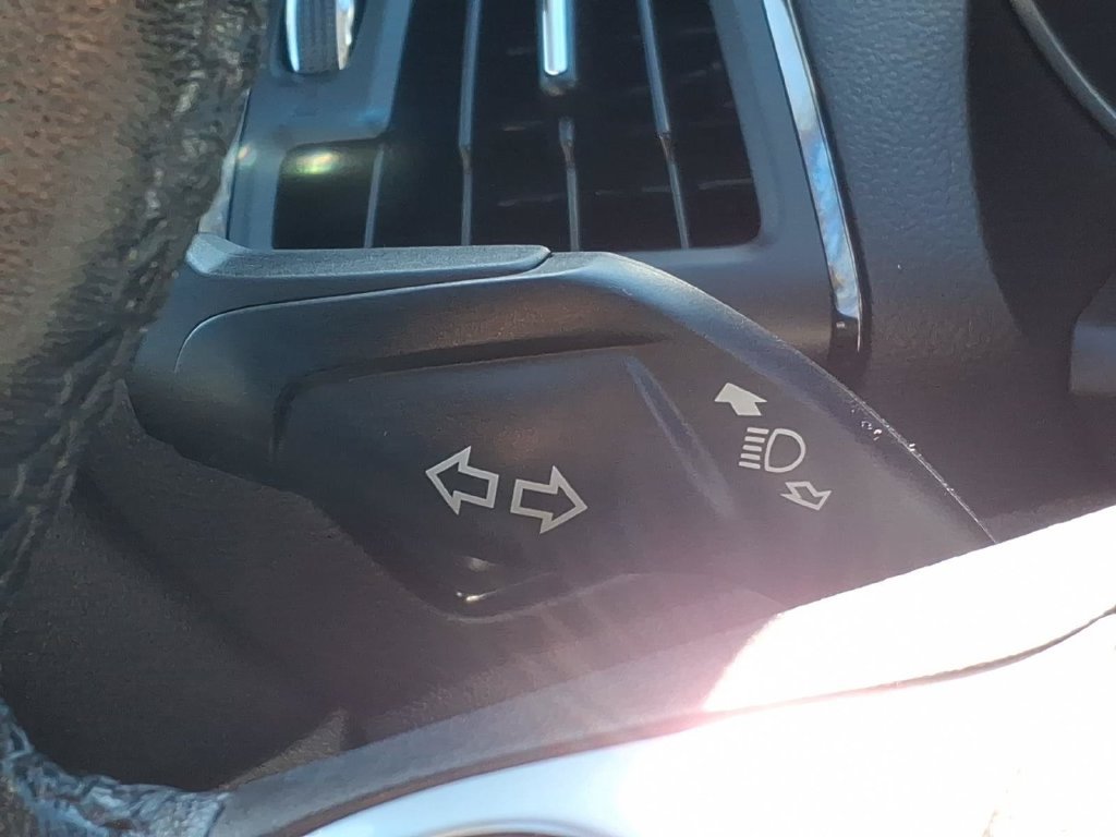 Used 2015 Ford Escape Titanium w/ Equipment Group 301A AWD/4WD image 26