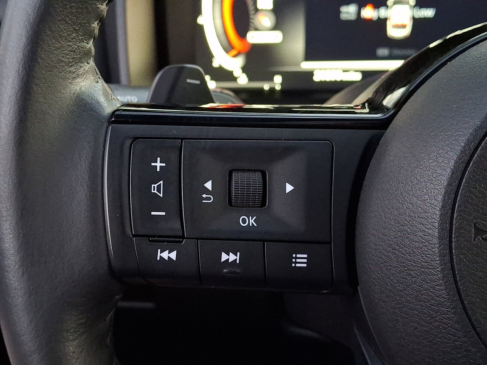 Certified 2023 Nissan Rogue Platinum w/ Platinum Premium Package AWD/4WD image 22