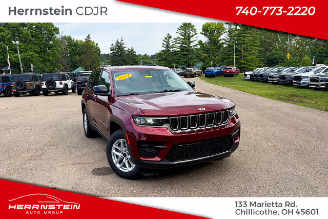 Used 2023 Jeep Grand Cherokee Laredo w/ Luxury Tech Group I