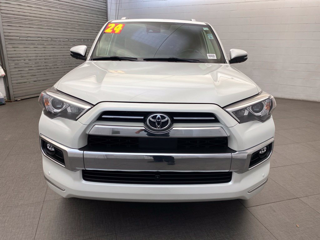 Used 2024 Toyota 4Runner Limited AWD/4WD image 3