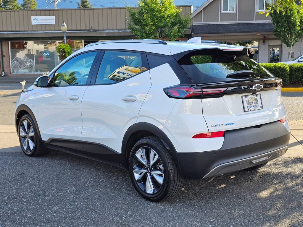 Used 2023 Chevrolet Bolt EUV LT FWD image 7