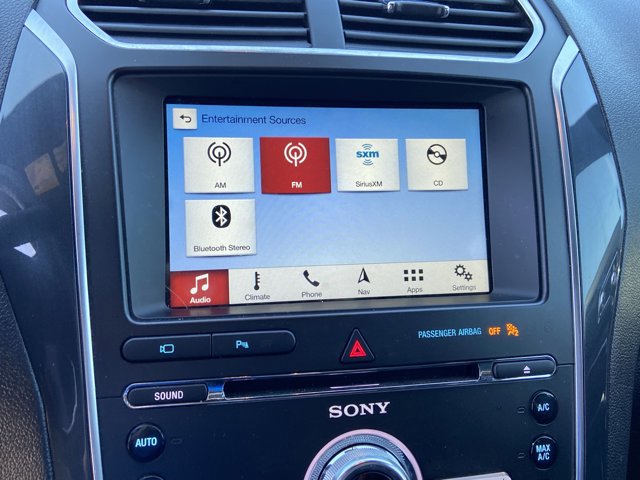 Used 2018 Ford Explorer Limited image 37