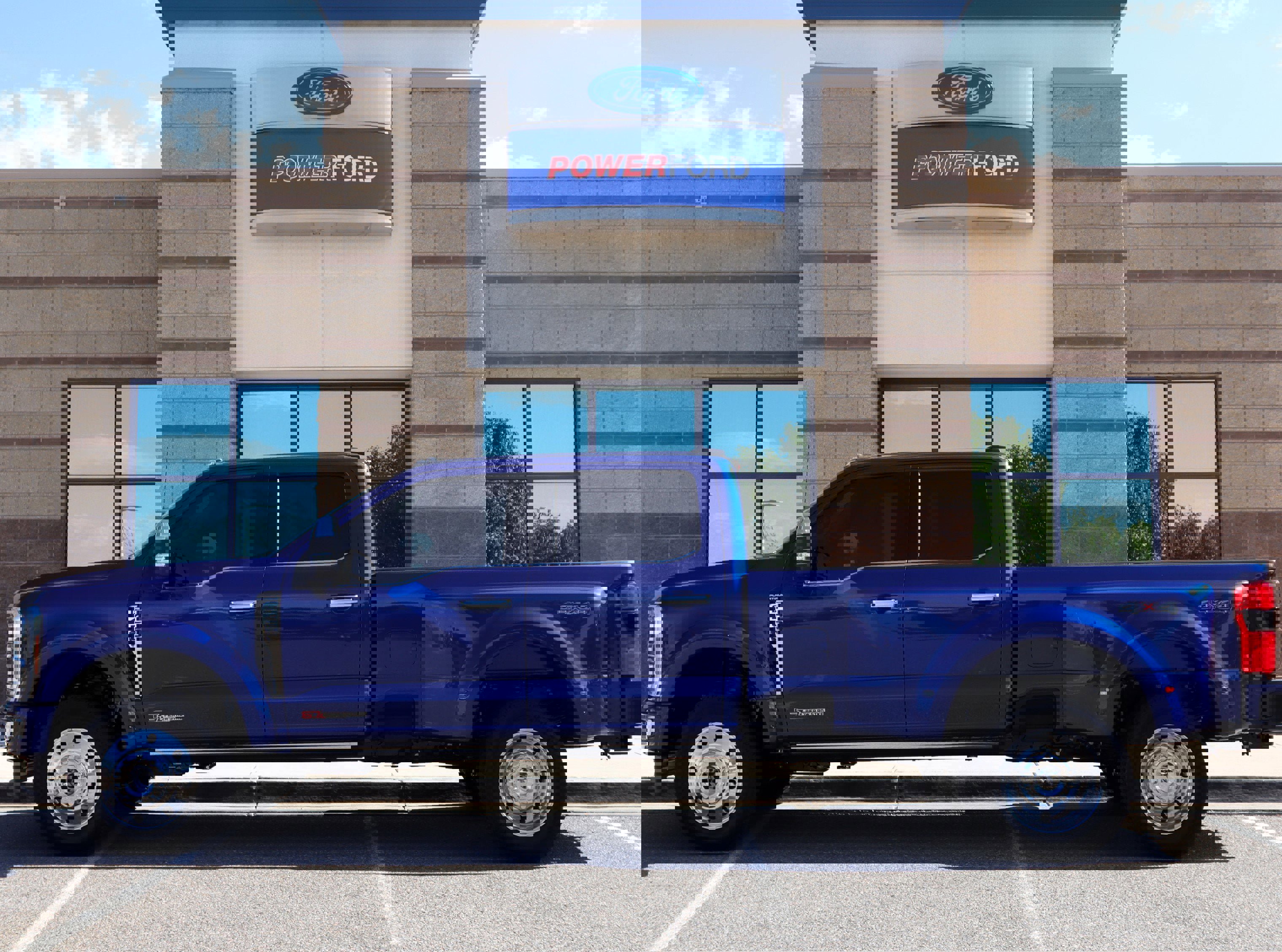 Used 2026 Ford F450 Platinum w/ Platinum Plus Package image 9