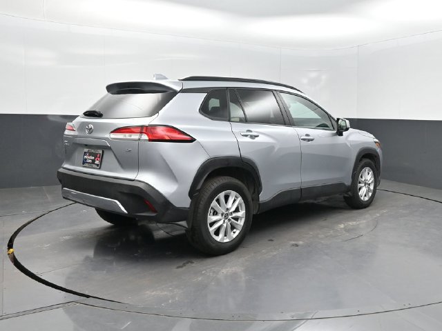Used 2024 Toyota Corolla Cross LE FWD image 29