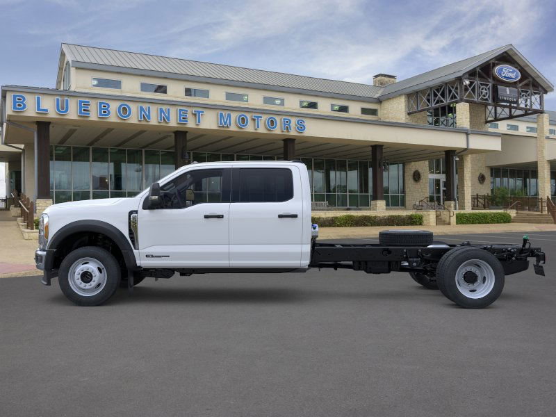 New 2026 Ford F550 4x4 Crew Cab image 3