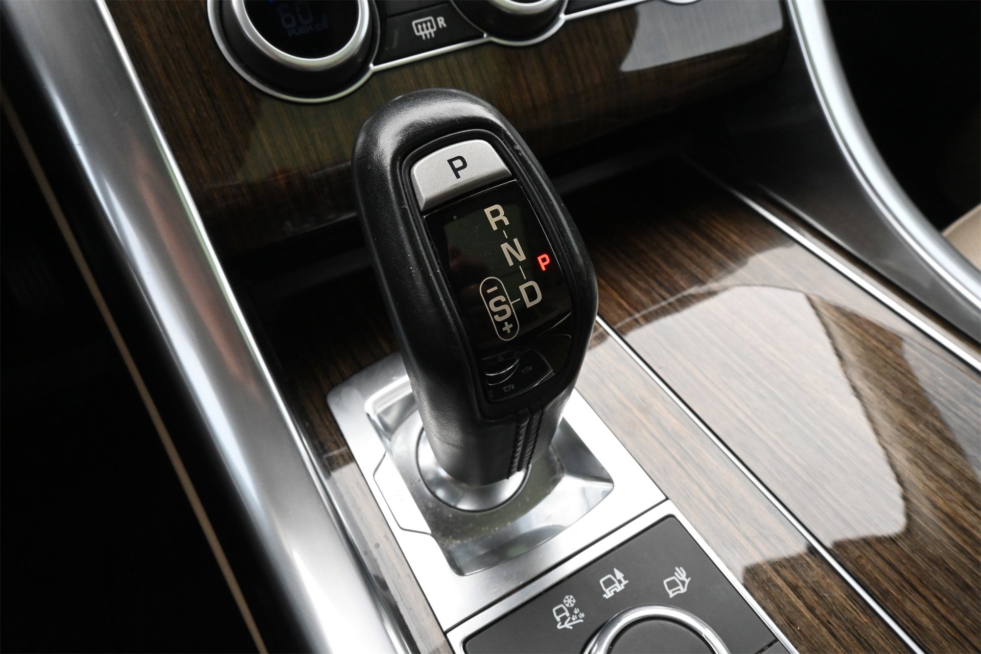 Used 2017 Land Rover Range Rover Sport HSE image 14