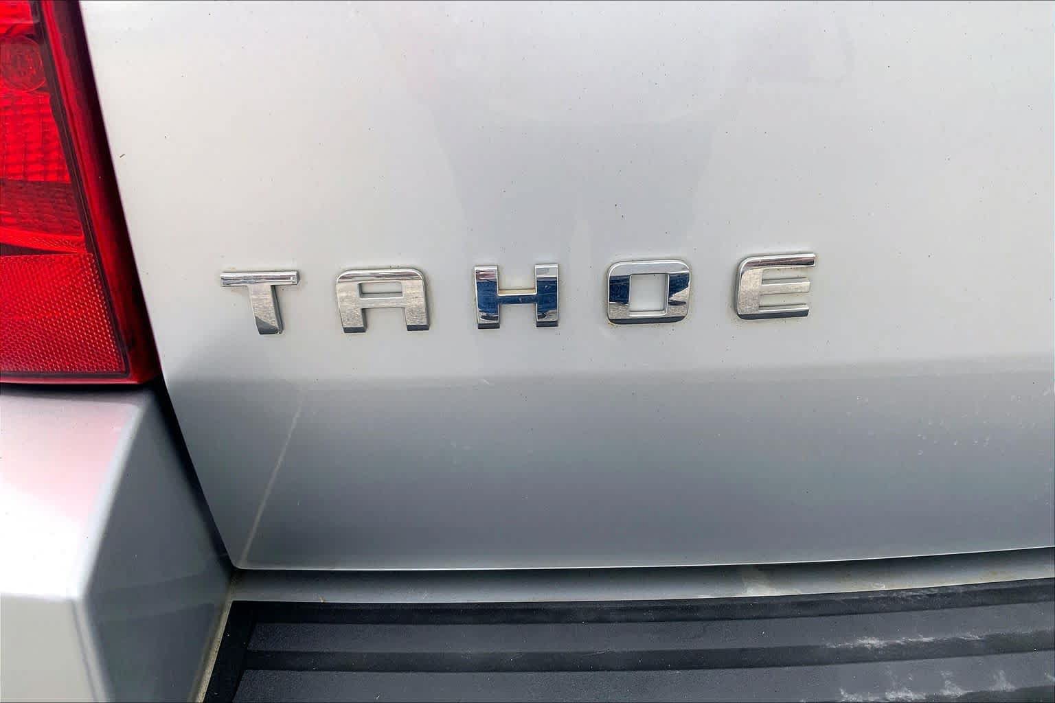 Used 2012 Chevrolet Tahoe LTZ RWD image 9
