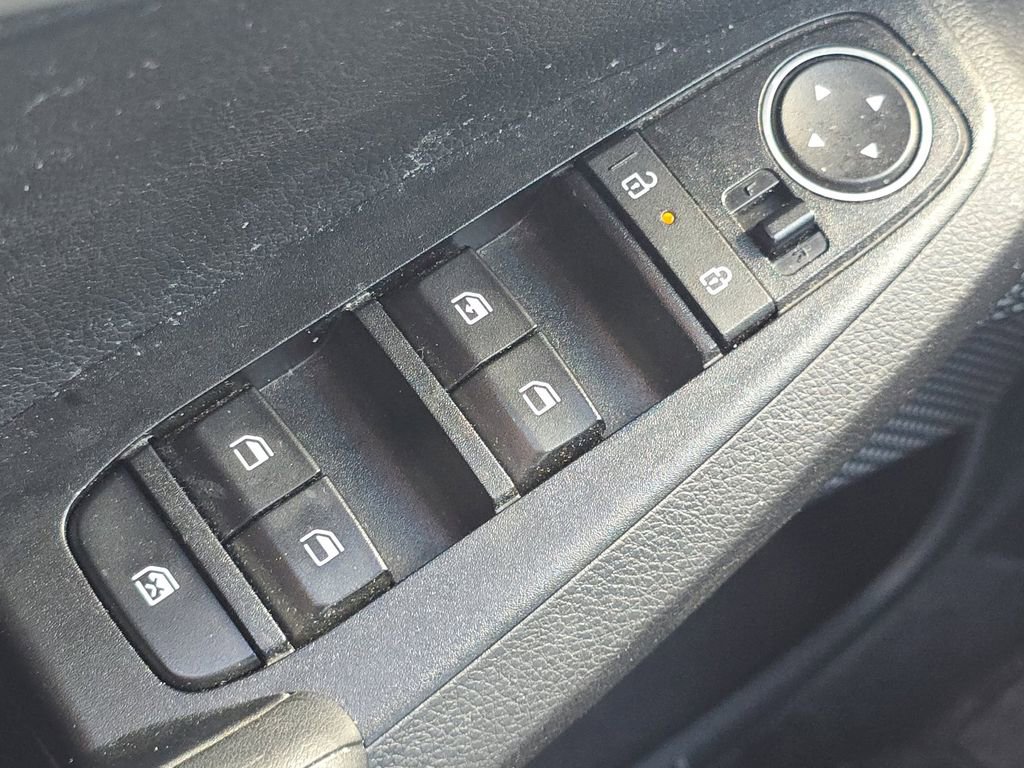Used 2024 Kia Seltos LX AWD/4WD image 25
