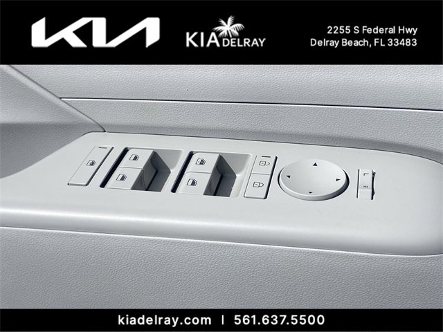 Used 2025 Hyundai Kona SEL image 15