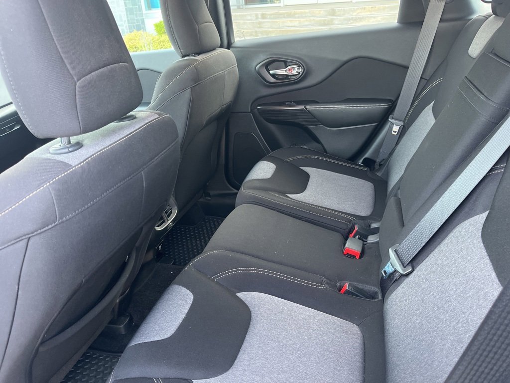 Used 2014 Jeep Cherokee Latitude image 10