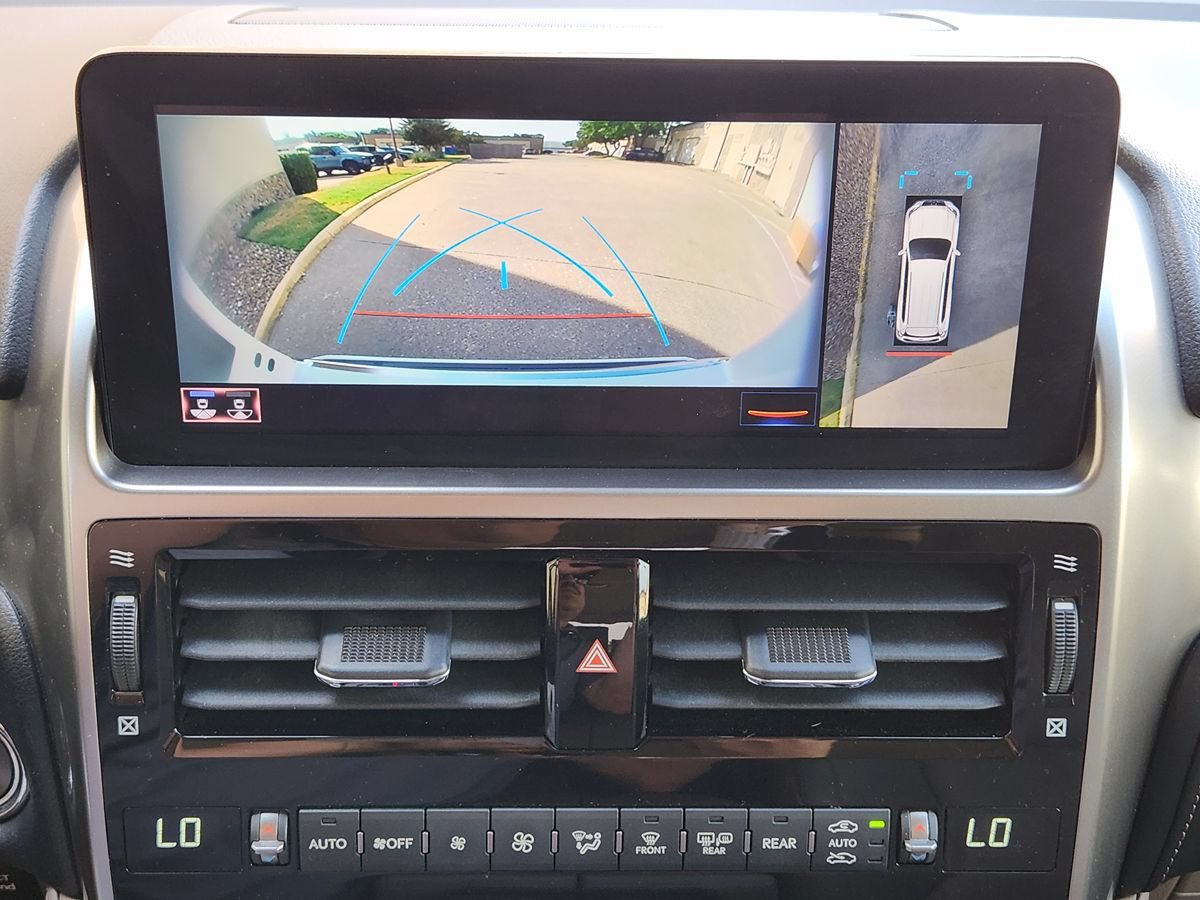 Used 2023 Lexus GX 460 Luxury w/ Accessory Package AWD/4WD image 36