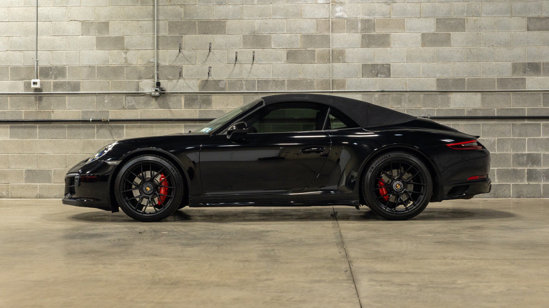Used 2019 Porsche 911 Carrera 4 GTS image 5