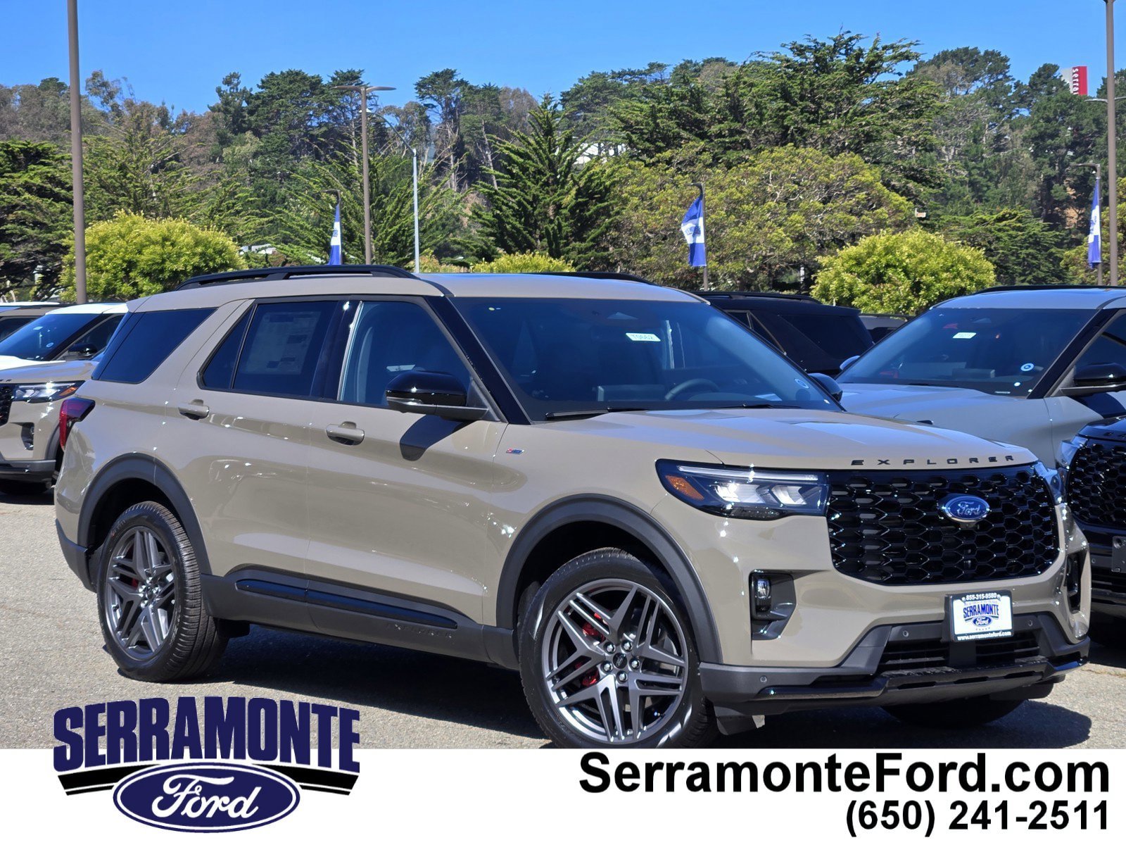 New 2026 Ford Explorer ST-Line w/ ST-Line Street Pack AWD/4WD image 1