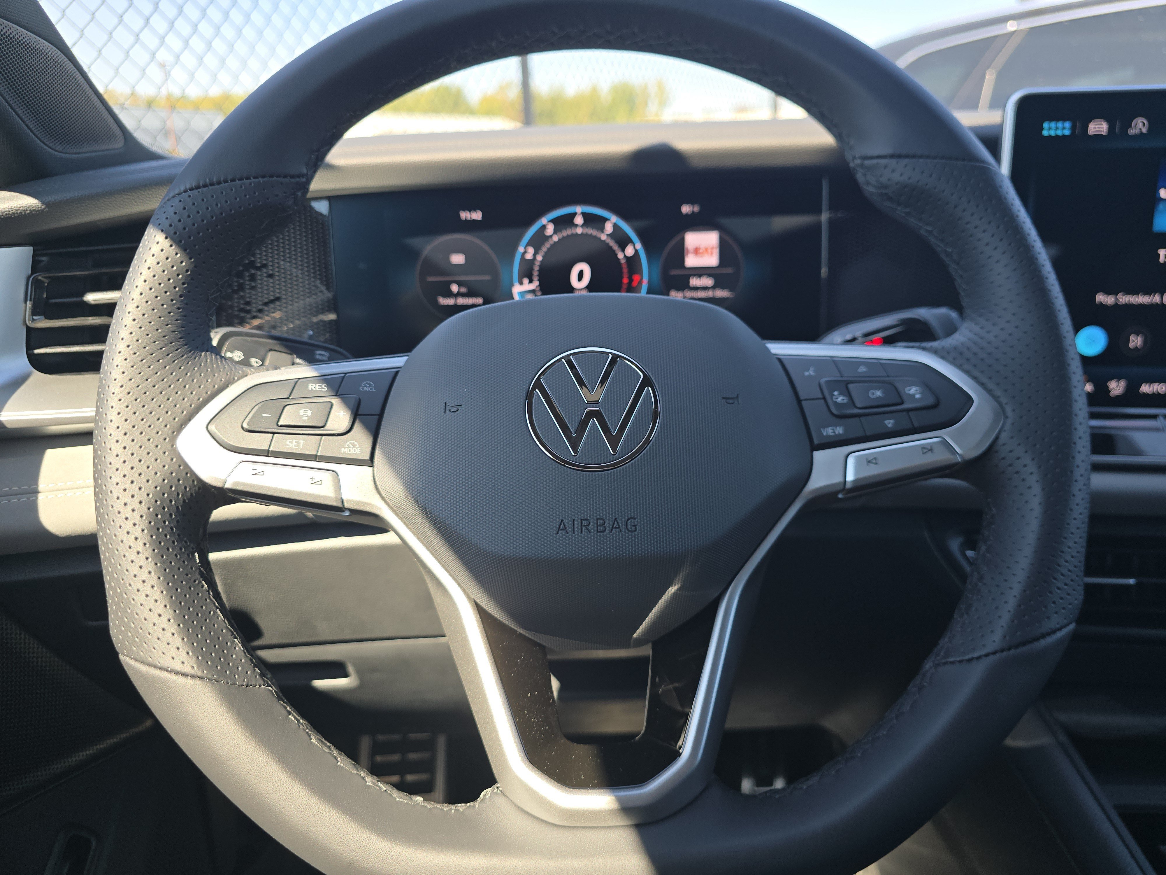 New 2026 Volkswagen Tiguan SE R-Line AWD/4WD image 23