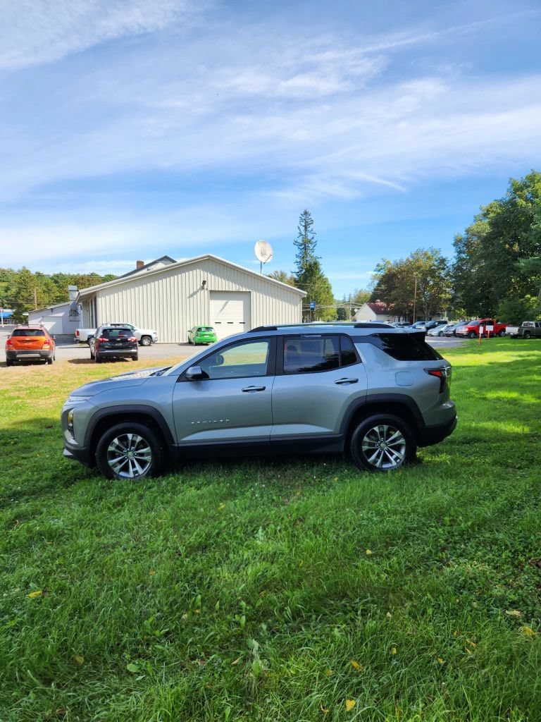 Used 2025 Chevrolet Equinox LT w/ Convenience Package II AWD/4WD image 6