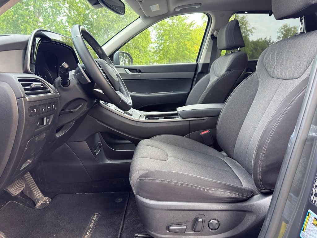 Used 2021 Hyundai Palisade SEL w/ Convenience Package FWD image 2