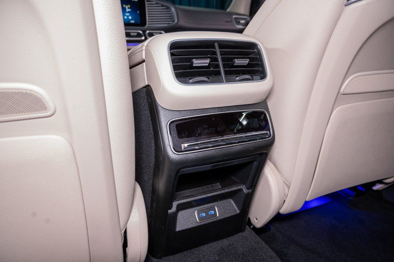 New 2026 Mercedes-Benz GLS 580 4MATIC image 25