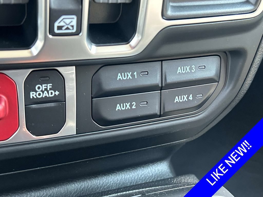 Certified 2025 Jeep Gladiator Sport AWD/4WD image 26