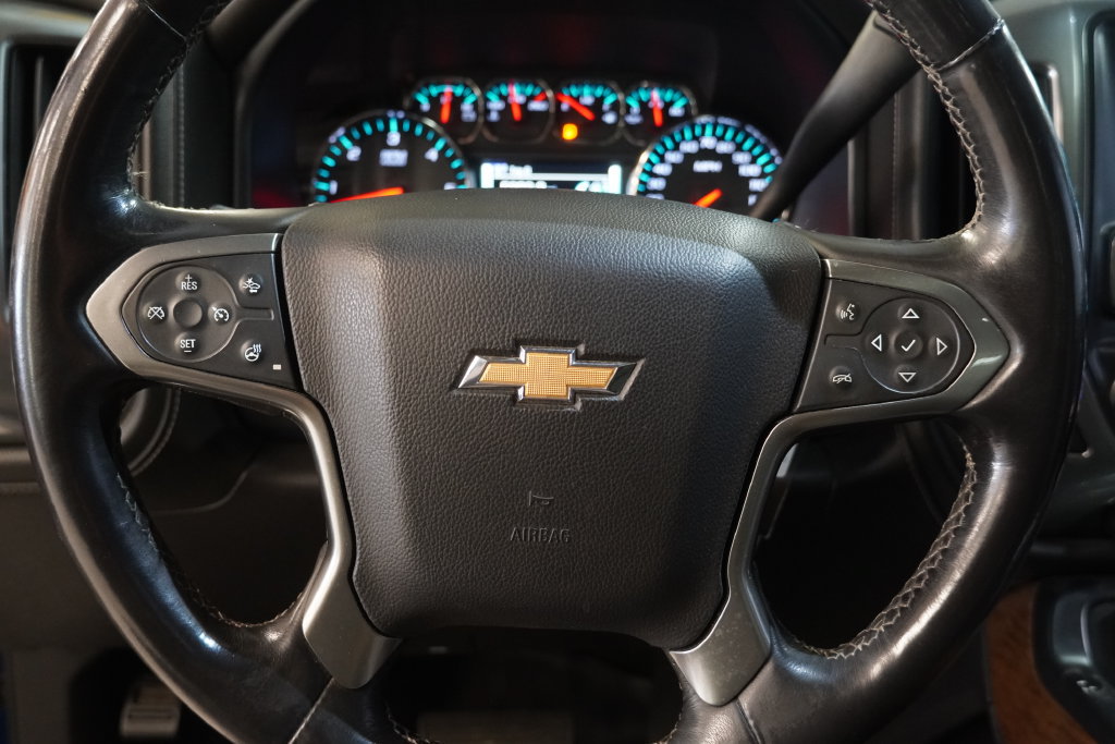 Used 2015 Chevrolet Silverado 1500 LTZ w/ LTZ Plus Package AWD/4WD image 17